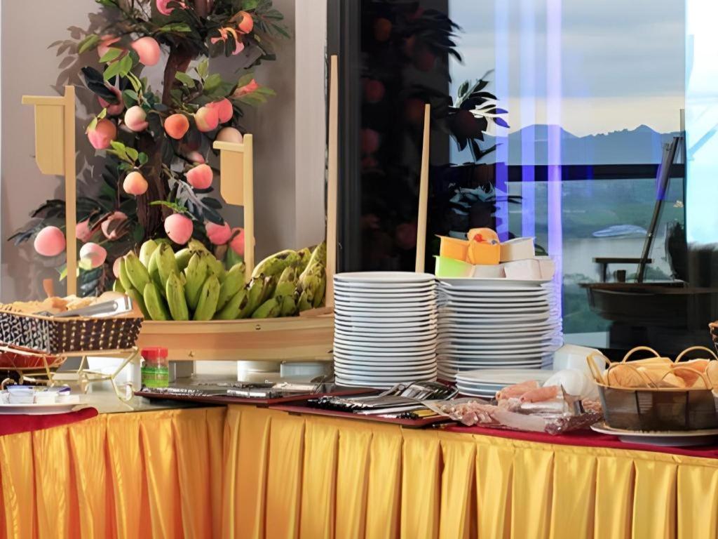 Royal Palace Hotel Tuyen Quang Εξωτερικό φωτογραφία