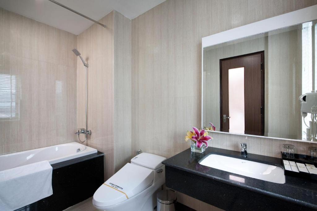Royal Palace Hotel Tuyen Quang Εξωτερικό φωτογραφία