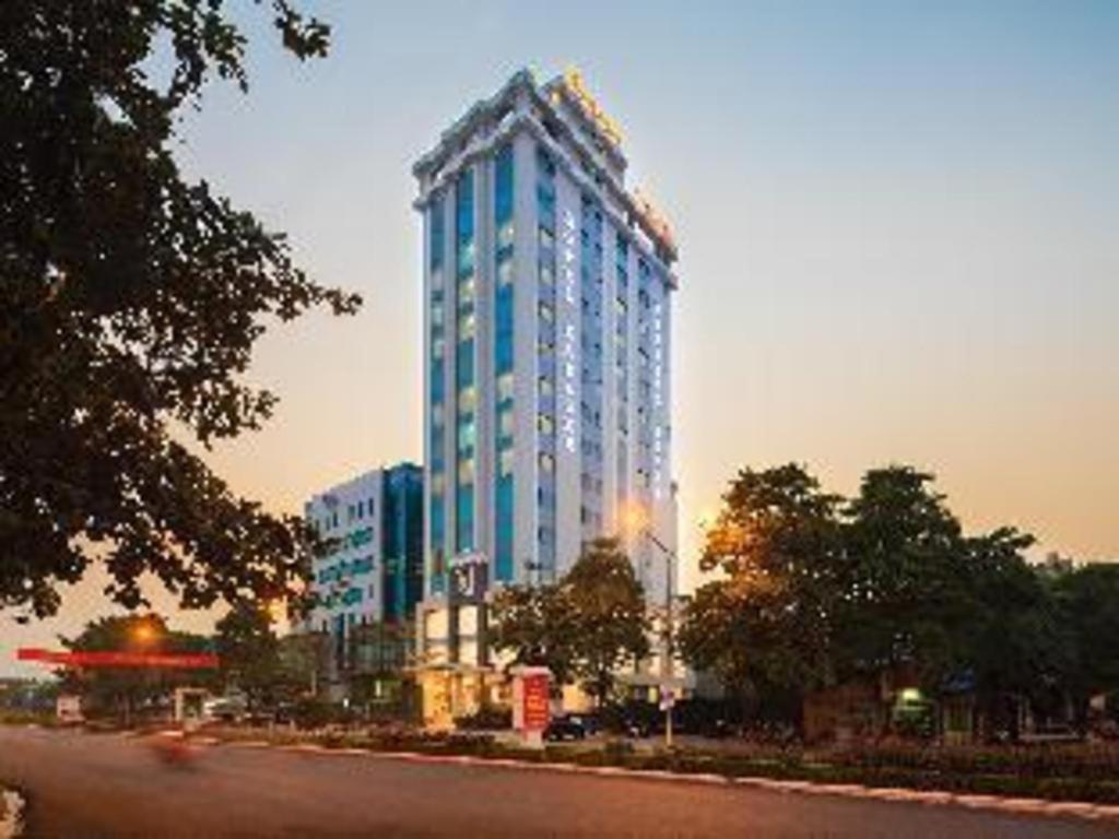 Royal Palace Hotel Tuyen Quang Εξωτερικό φωτογραφία
