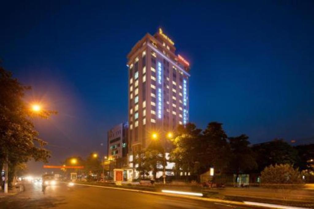 Royal Palace Hotel Tuyen Quang Εξωτερικό φωτογραφία